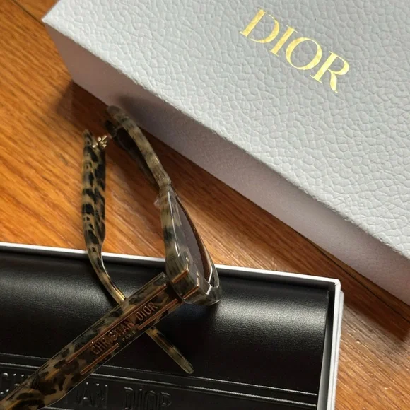 Dior Tortoise Cateye Shell Sunglasses - Picture 3 of 8
